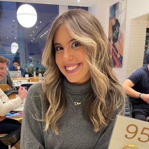 Meet your Posher, Sophia